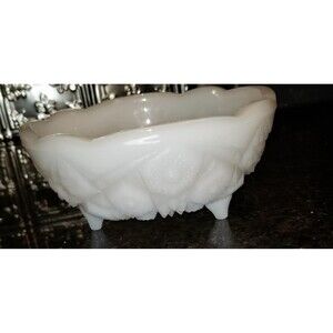 Vintage Westmoreland white milk-glass bowl with 3 legs